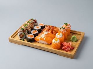 9.  Sushi salmao  - 20 Peças