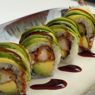 Uramaki Dragon Roll (8 unidades)