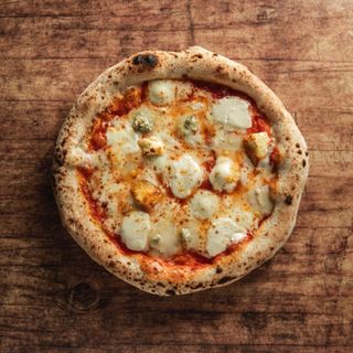 Pizza média Formaggio