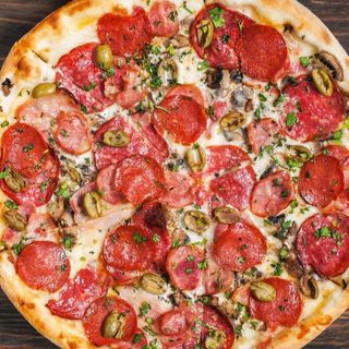 PIZZA DE SALAMI