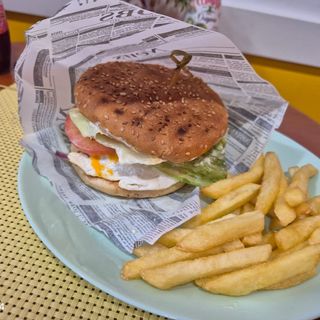 Hambúrguer X Tudo