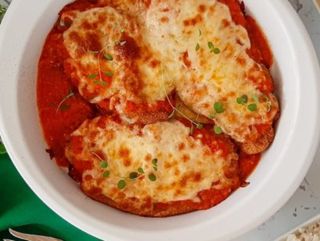 Milanesa de Frango a Parmegiana