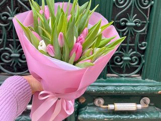 Buquê de Tulipas Rosas e Brancas