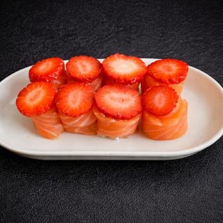 Gunkan de Salmão Morango (8 peças)