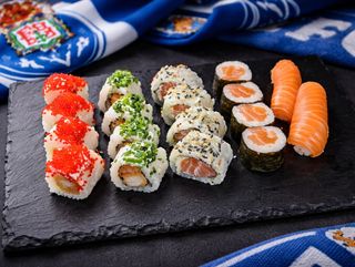 2 x Dragões no Topo Mix  (Salmão e Camarão Fusão 18 + 18 Peças)