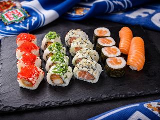 Dragões no Topo Mix  (Salmão e Camarão Fusão 18 Peças)