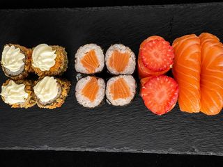 Mix 11 - Salmon Delight (12 Peças)