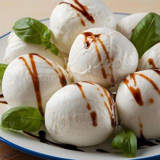 Bolinhas De Mozzarella Fresca