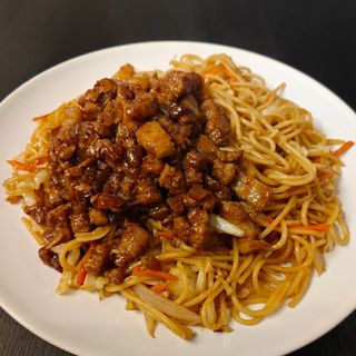 Chaumin com Carne de Porco Estufada