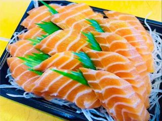 C2 SASHIMI SALMON (15pic)