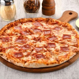 Pizza de Fiambre e Queijo