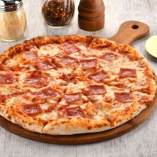 Pizza de Fiambre e Queijo