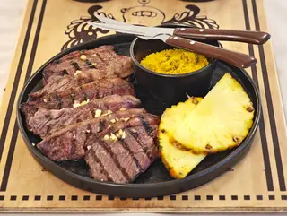 Picanha Laminada com Feijão Preto 1/2 Dose