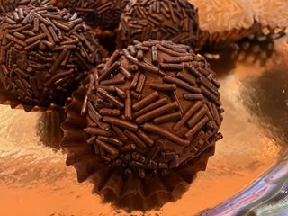 Caixa 12 brigadeiros