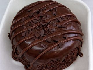 Bolo Caseirinho Vulcão de chocolate / Baunilha