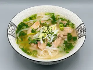 07. Phở com Frango