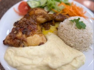 Perna de frango assada no forno