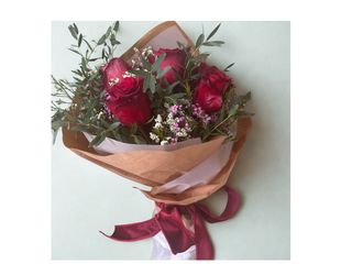 #1027 Boquet  de 5 Rosas Explorer