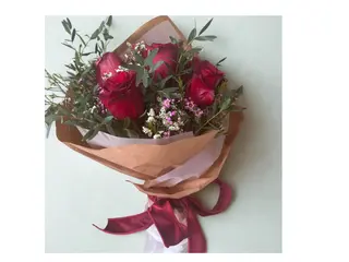 #1028 Buquê de 7 Rosas Explorer Boas Vindas