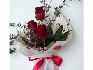 #1026 Boquet 3 Rosas