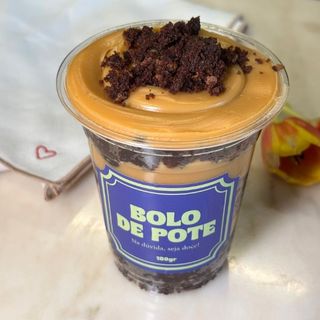 Bolo de Pote de Chocolate com Caramelo Salgado