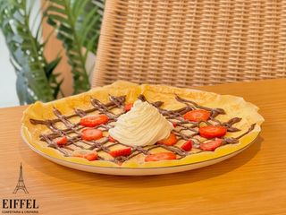 Crepe de nutella, morango e chantilly