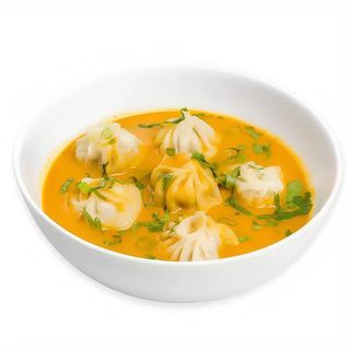 Momo de Porco com Molho Jhol