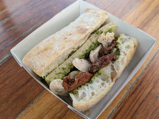 Frango, Pesto & Tomate Seco