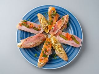 8 Bruschettas