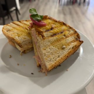 Toast mista