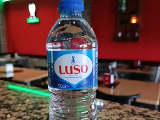 Água sem gás