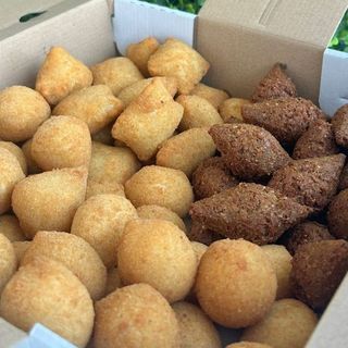 35 Mini salgados de festa