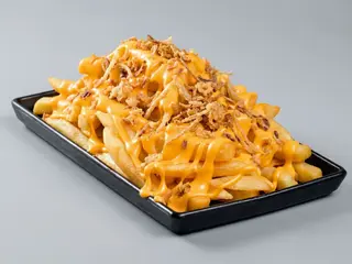 Batata Frita com Cheddar e Cebola Crispy