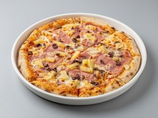 Pizza de Fiambre e Ananás