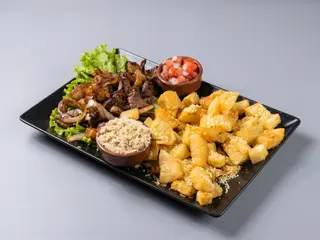 FILÉ DE PICANHA C/ MANDIOCA