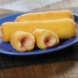 ENROLADO DE FIAMBRE E QUEIJO