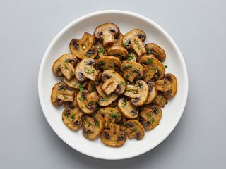 Cogumelos Salteados
