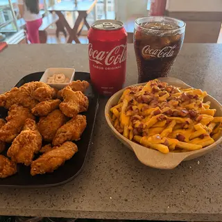 Frango crispy+batata com chaddar e bacon + 1 coca cola lata