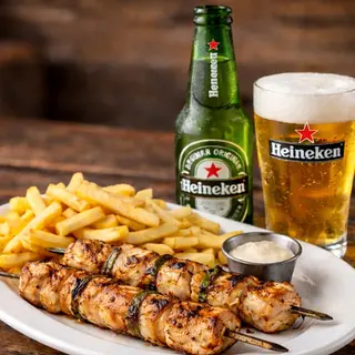 Frango Espetadas + Cerveja+ Batata Fritas/Arroz