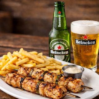 Frango Espetadas + Cerveja+ Batata Fritas/Arroz