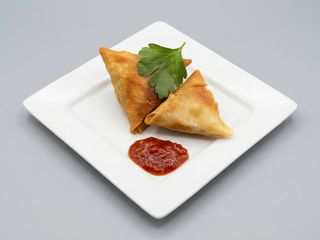 Crispy Chicken Samosa (2 pcs)