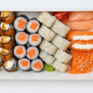 Fuji Salmon Combo 14 (34 Pc)