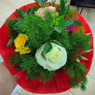 Ramo rosas multicolor