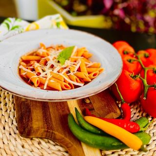 Penne com molho de tomate