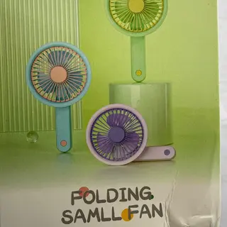 Folding mini fan
