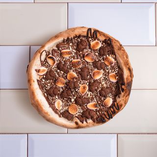 Mini Pizza Nutella, Cookies and Marshmellows