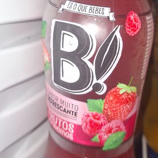 Bi frutos vermelhos