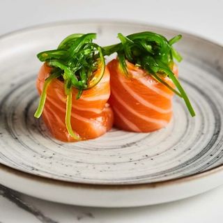 656.GUNKAN WAKAME  8PCS