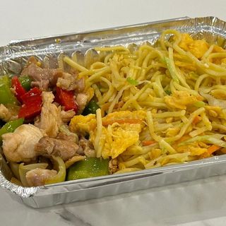 807.NOODLES C/FRANGO