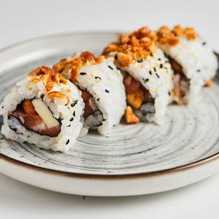 621.URAMAKI SALMAO FILA AMONDO AMENDO 8PCS